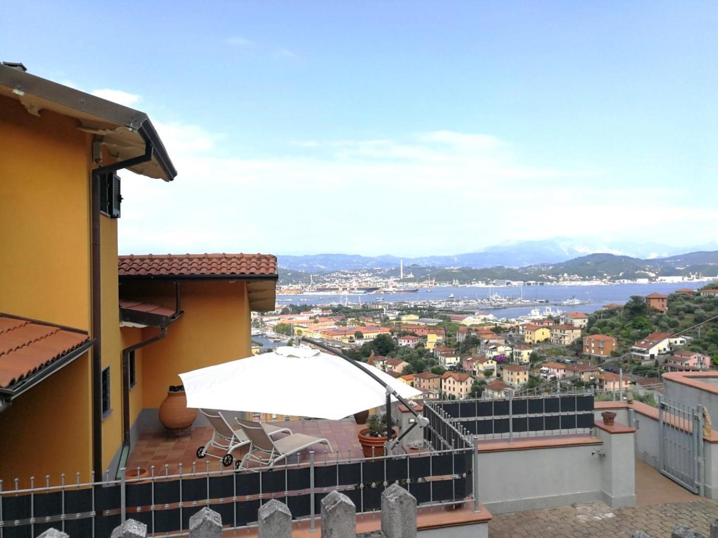 I Poggi Sul Golfo Hotell La Spezia Exteriör bild