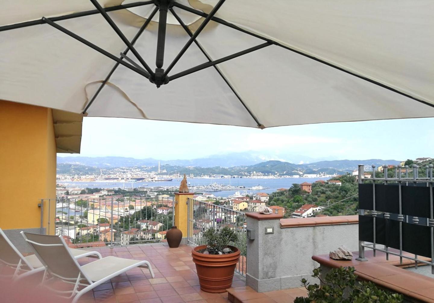I Poggi Sul Golfo Hotell La Spezia Exteriör bild